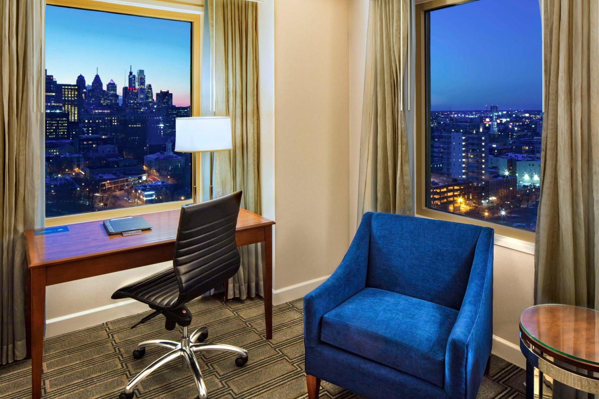 Hilton Philadelphia At Penn'S Landing Hotel Екстериор снимка