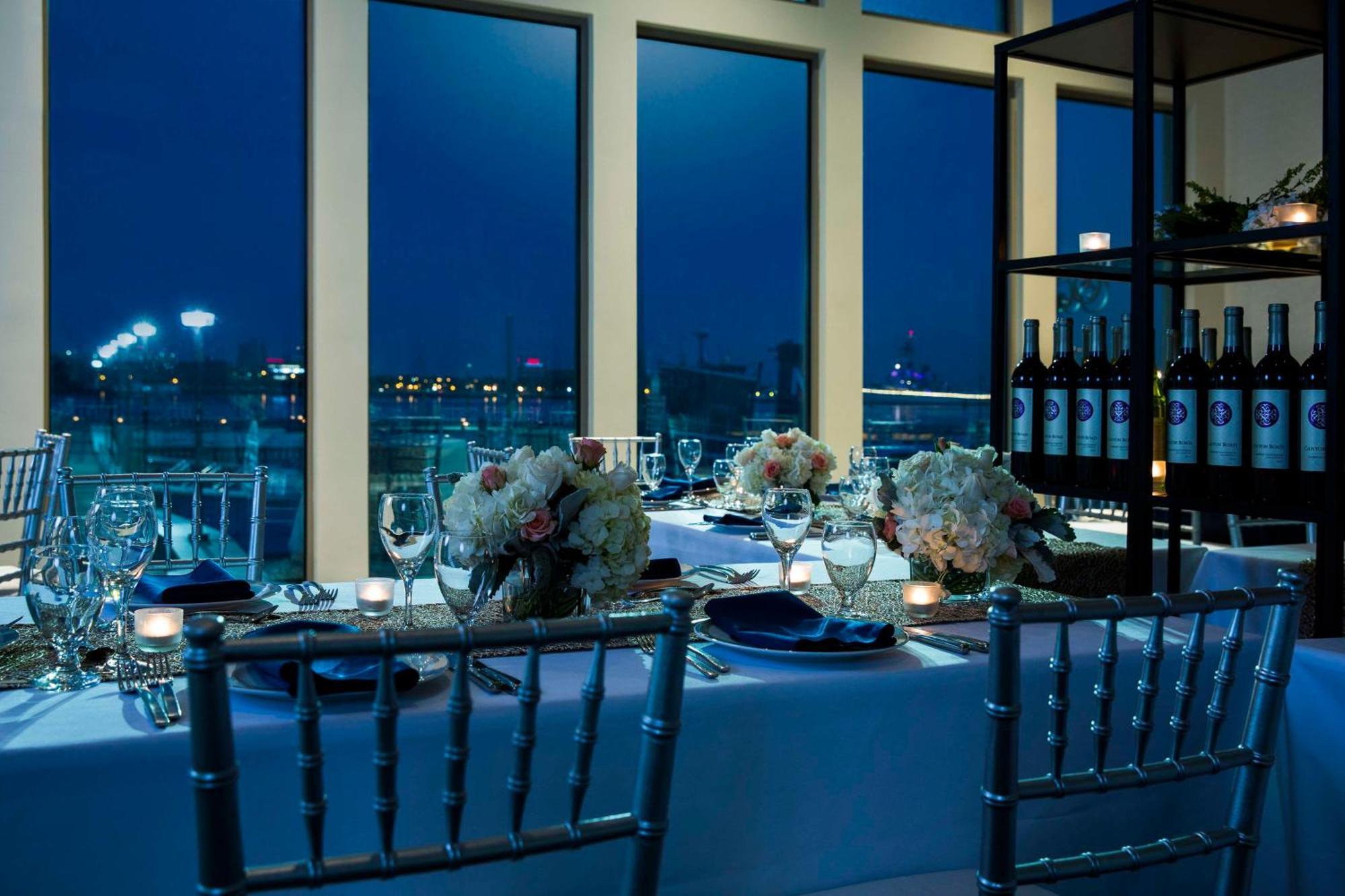 Hilton Philadelphia At Penn'S Landing Hotel Екстериор снимка