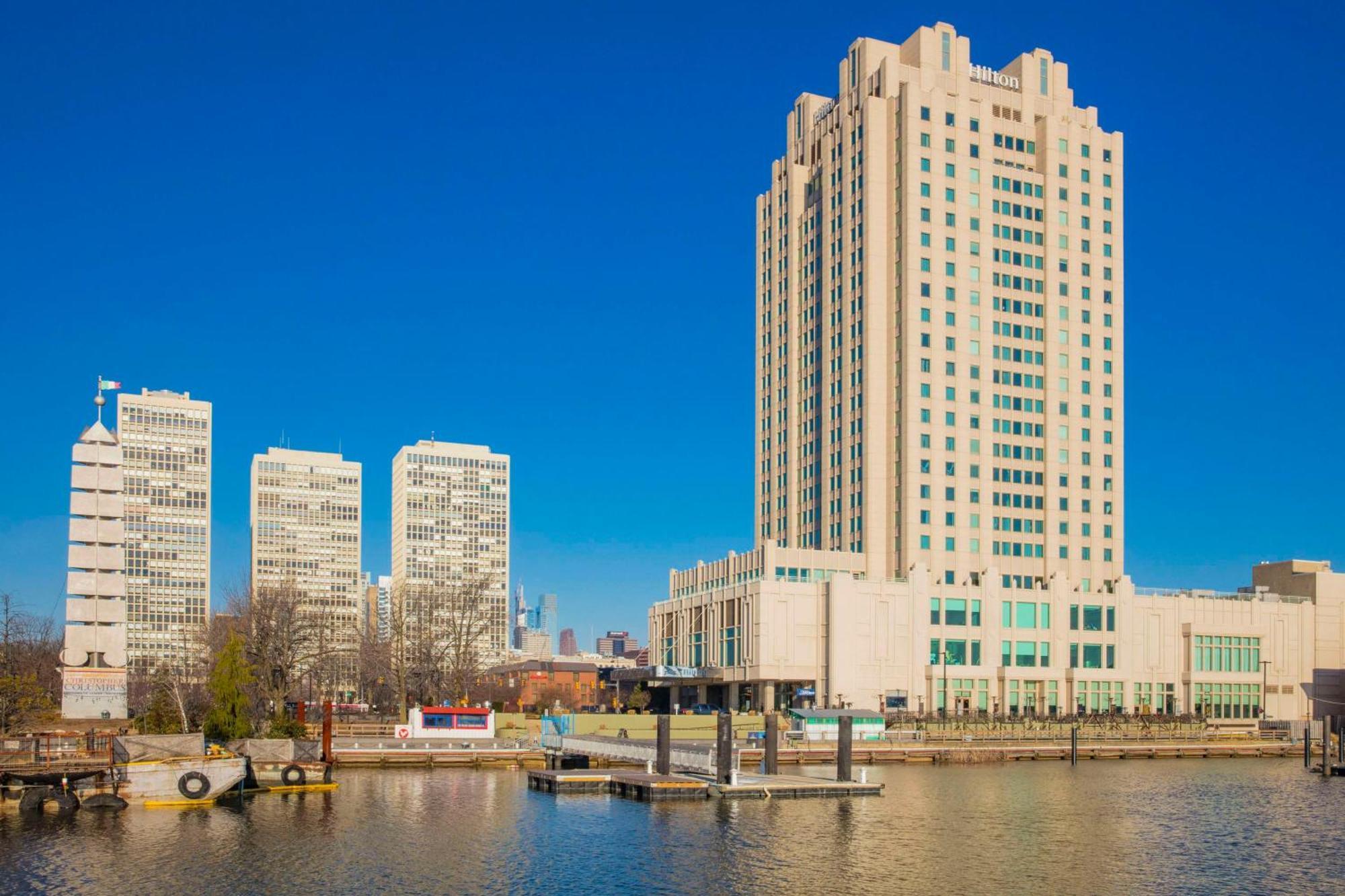 Hilton Philadelphia At Penn'S Landing Hotel Екстериор снимка