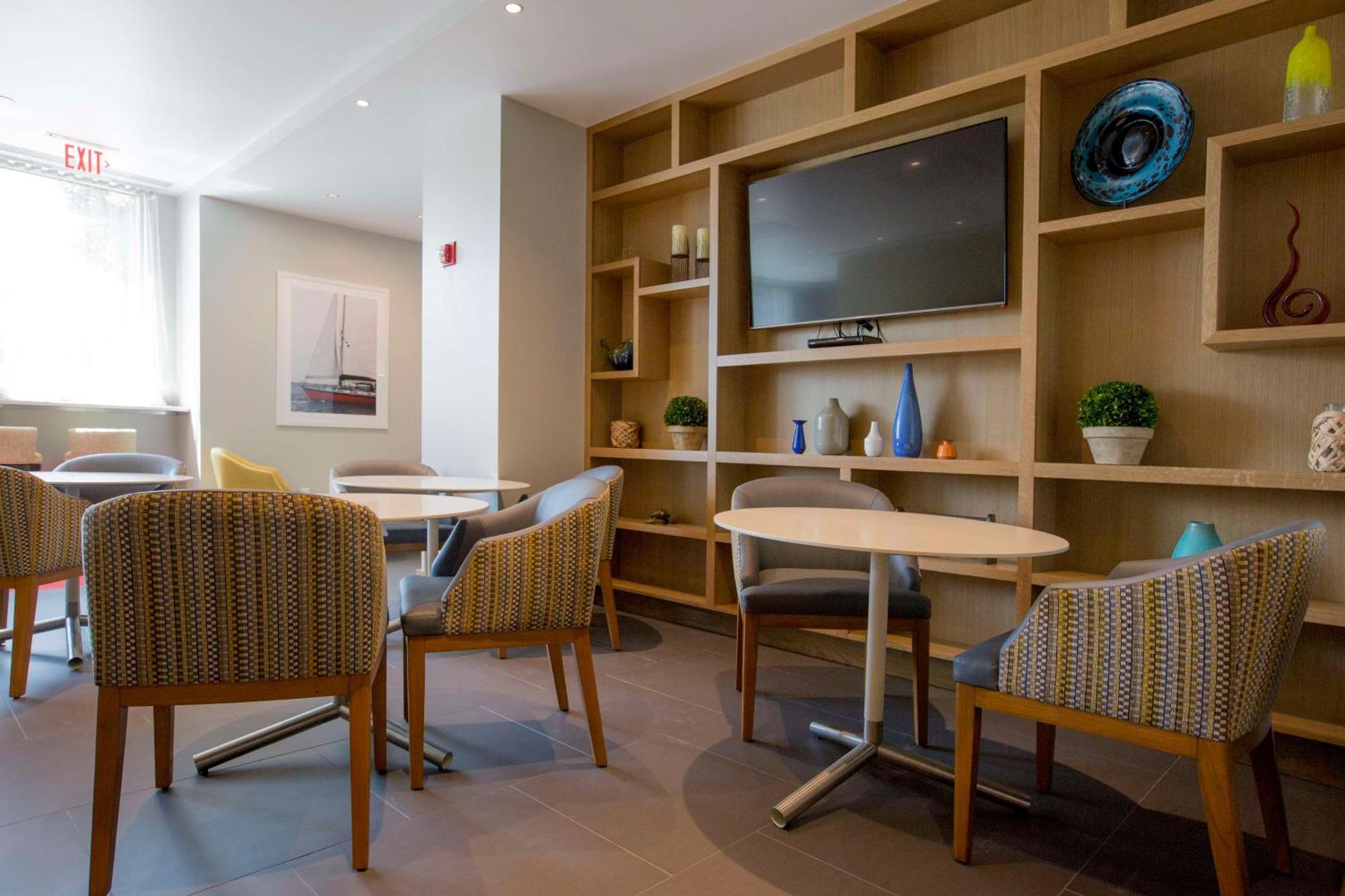 Hilton Philadelphia At Penn'S Landing Hotel Екстериор снимка